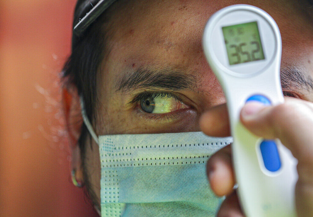 APTOPIX Virus Outbreak Chile